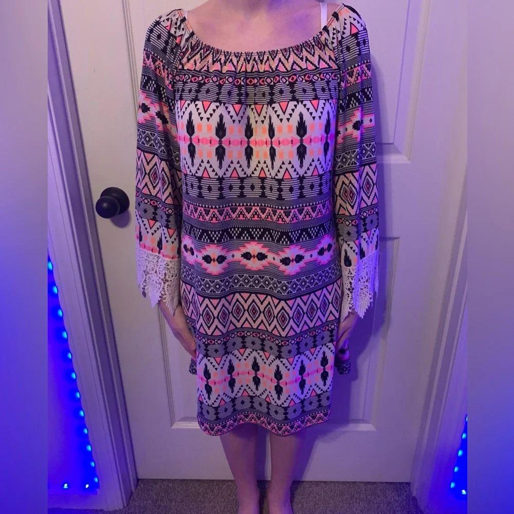 Size-medium - Picture 1 of 6